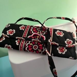 Vera Bradley travel wallet. Includes shoulder strap. Perfect for travel
